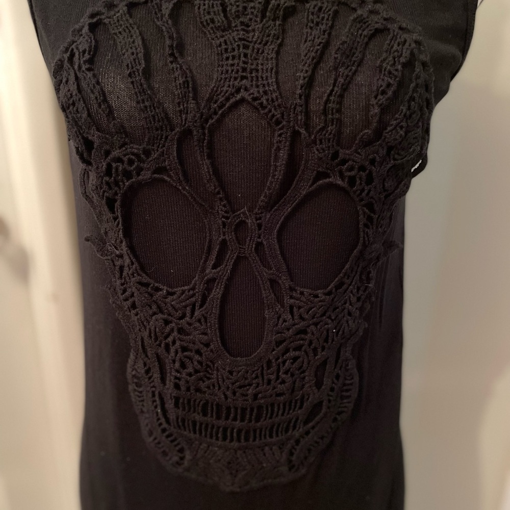 NWT TI + LO skull top